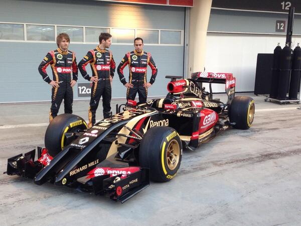 Re: Lotus F1 Team y fans de la formula.