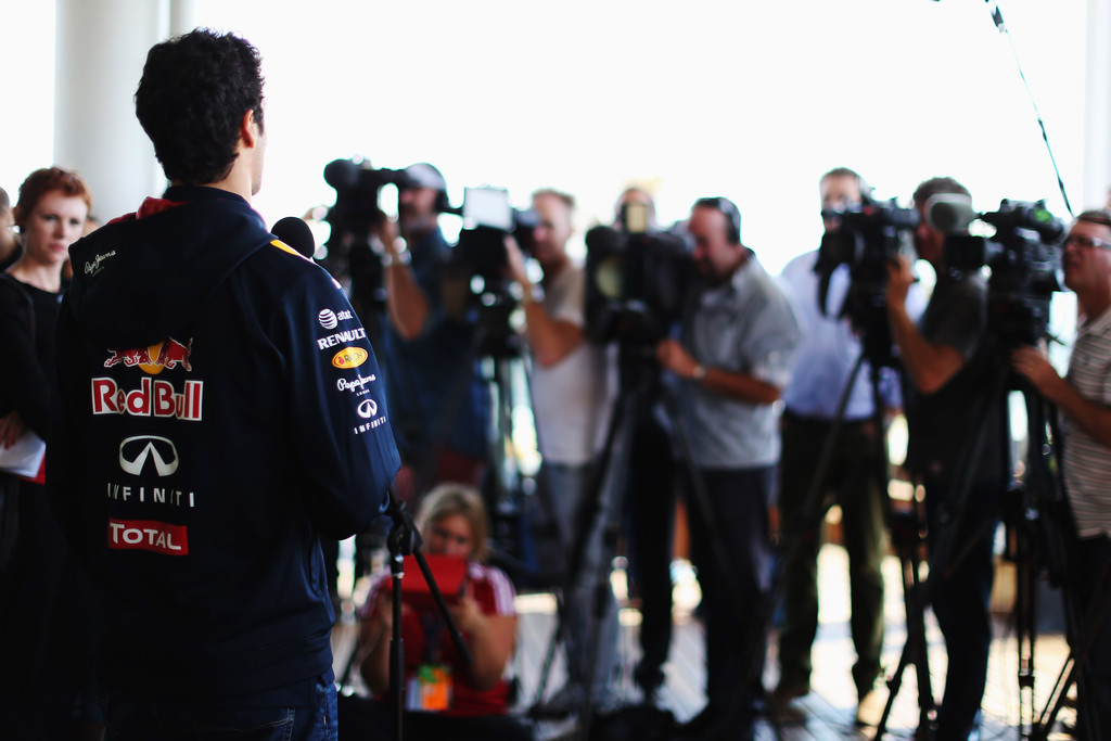 Re: FOTOS: Preparativos del GP de Australia - Martes a Jueves