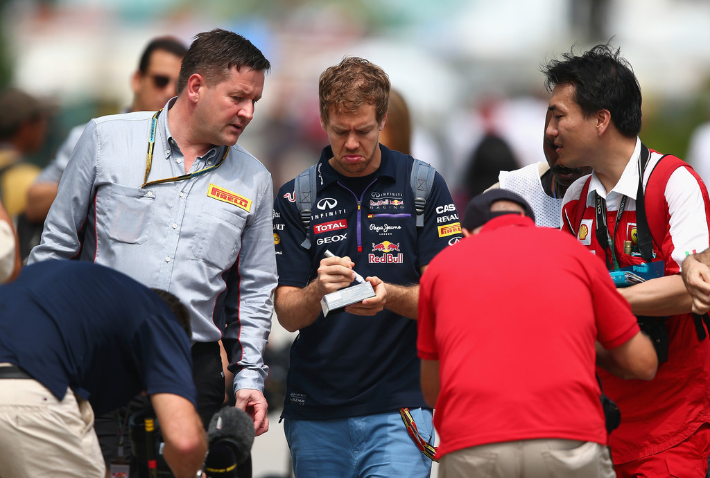 Re: FOTOS: Preparativos del GP de Australia - Jueves