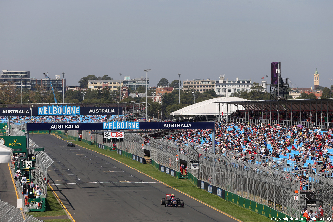 Re: FOTOS: Libres 1 y 2 del GP de Australia - Viernes