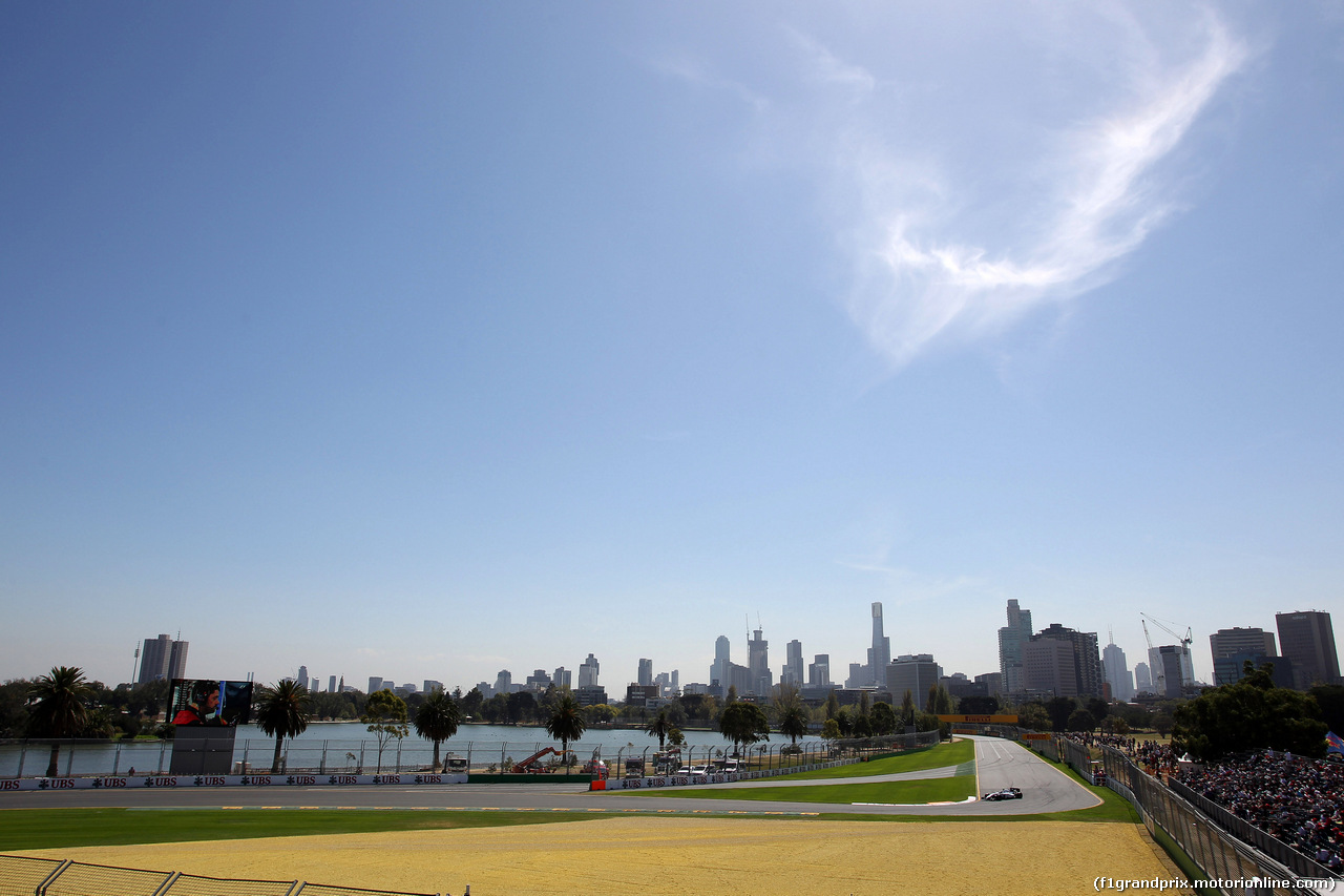 Re: FOTOS: Libres 1 y 2 del GP de Australia - Viernes