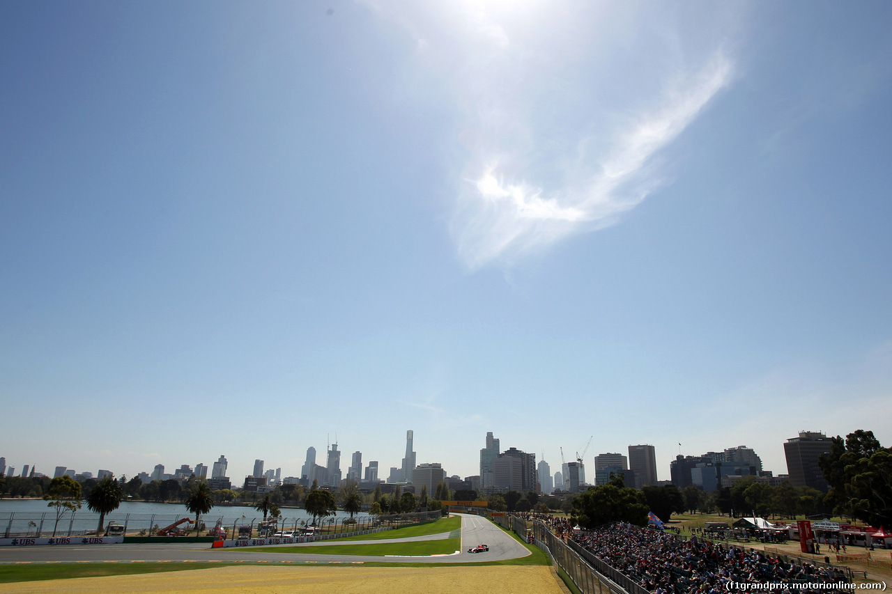 Re: FOTOS: Libres 1 y 2 del GP de Australia - Viernes