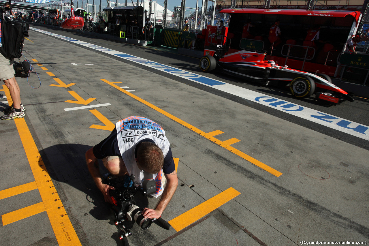 Re: FOTOS: Libres 1 y 2 del GP de Australia - Viernes