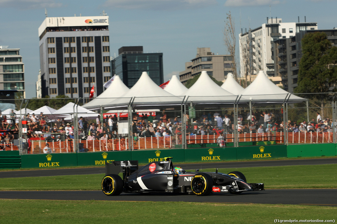 Re: FOTOS: Libres 1 y 2 del GP de Australia - Viernes