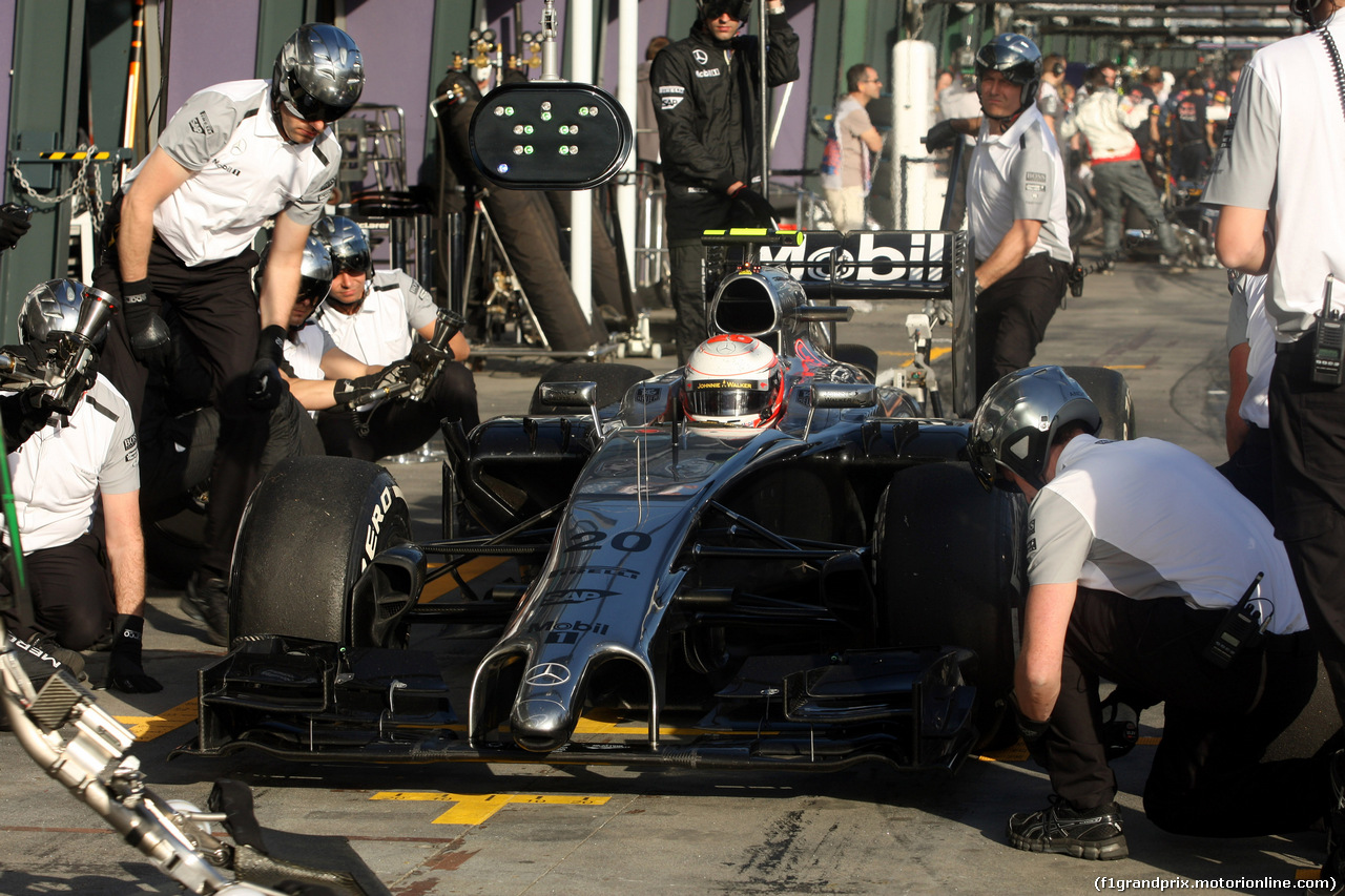 Re: FOTOS: Libres 1 y 2 del GP de Australia - Viernes