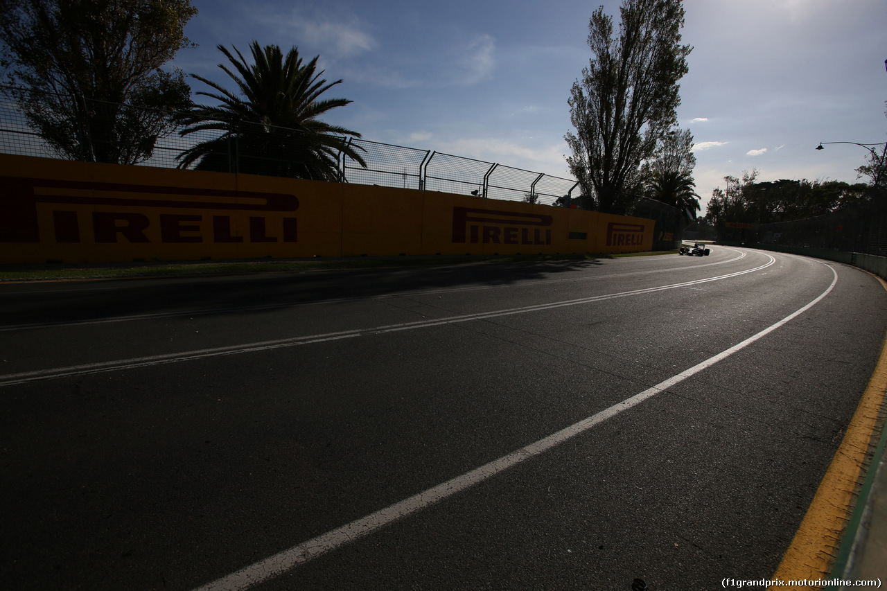 Re: FOTOS: Libres 1 y 2 del GP de Australia - Viernes