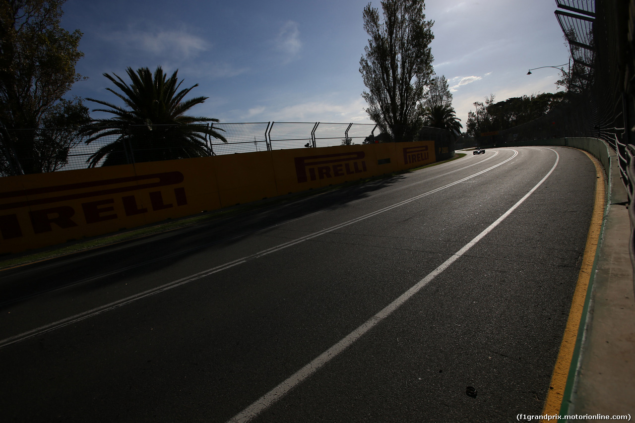 Re: FOTOS: Libres 1 y 2 del GP de Australia - Viernes