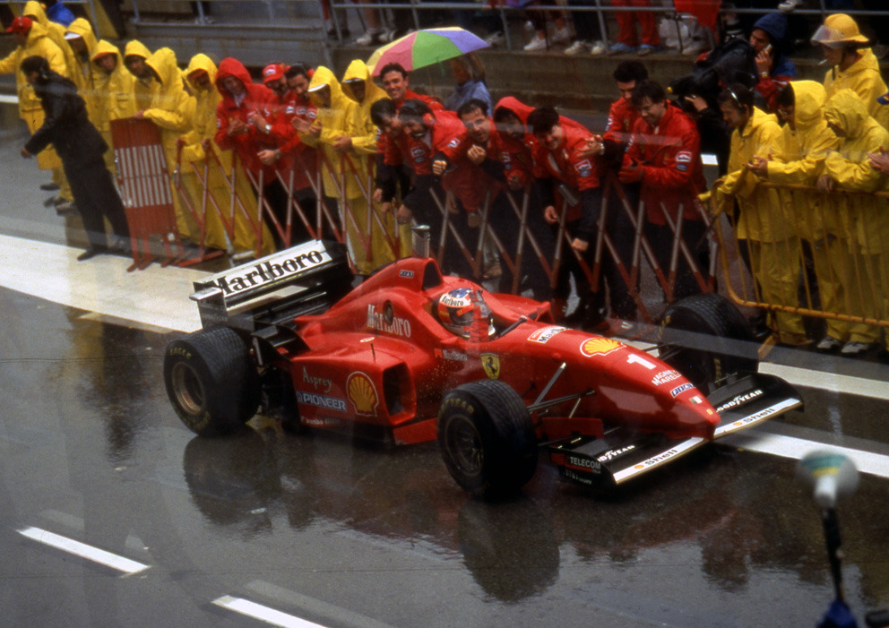 Re: Tifosi Ferrari: no se puede describir la pasión, solo puedes vivirla. Enzo Ferrari.