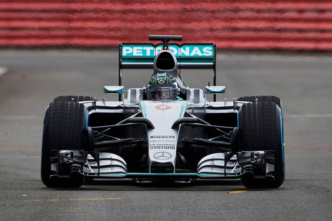 Re: Hilo de Mercedes AMG Petronas.