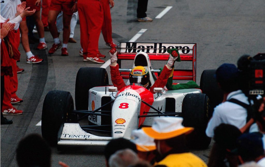 Re: FANS DE AYRTON SENNA DA SILVA.... EL UNICO MAGIC DE LA  F1 !!!