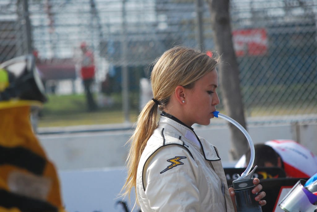 Re: FOTOS - CARMEN JORDA PILOTO DE LOTUS