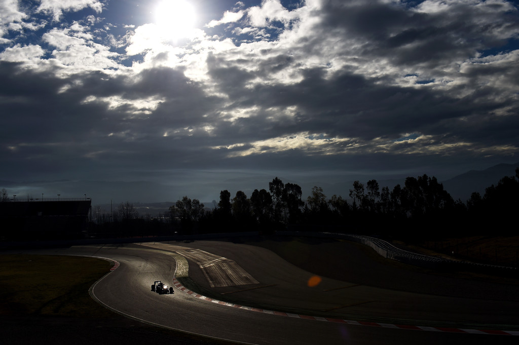 Re: FOTOS - TEST DE PRETEMPORADA EN BARCELONA - DIA 5