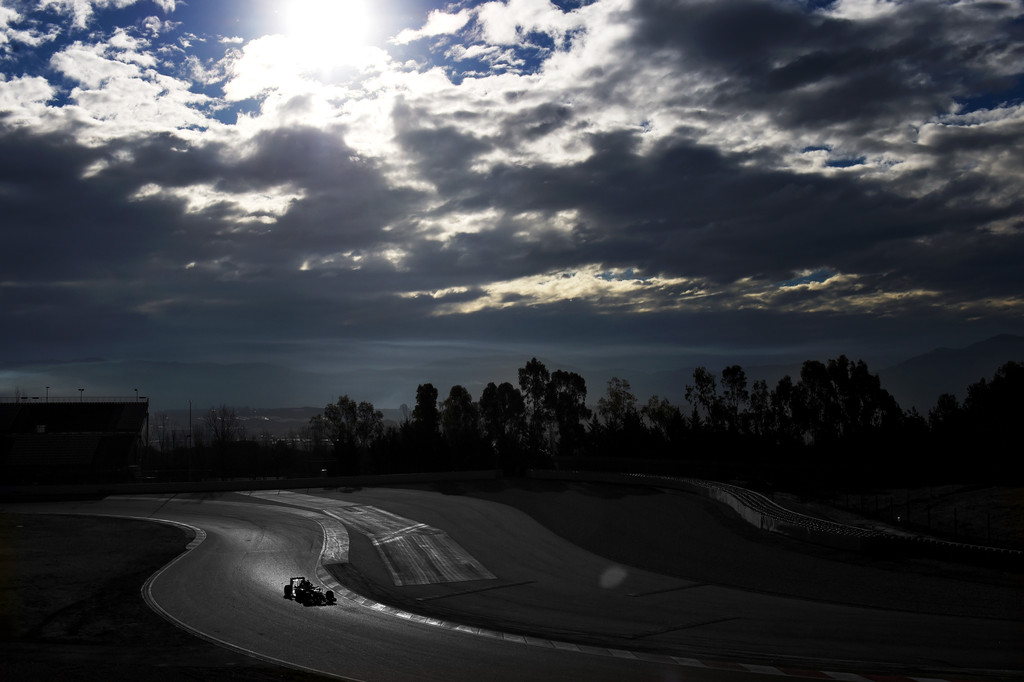 Re: FOTOS - TEST DE PRETEMPORADA EN BARCELONA - DIA 5