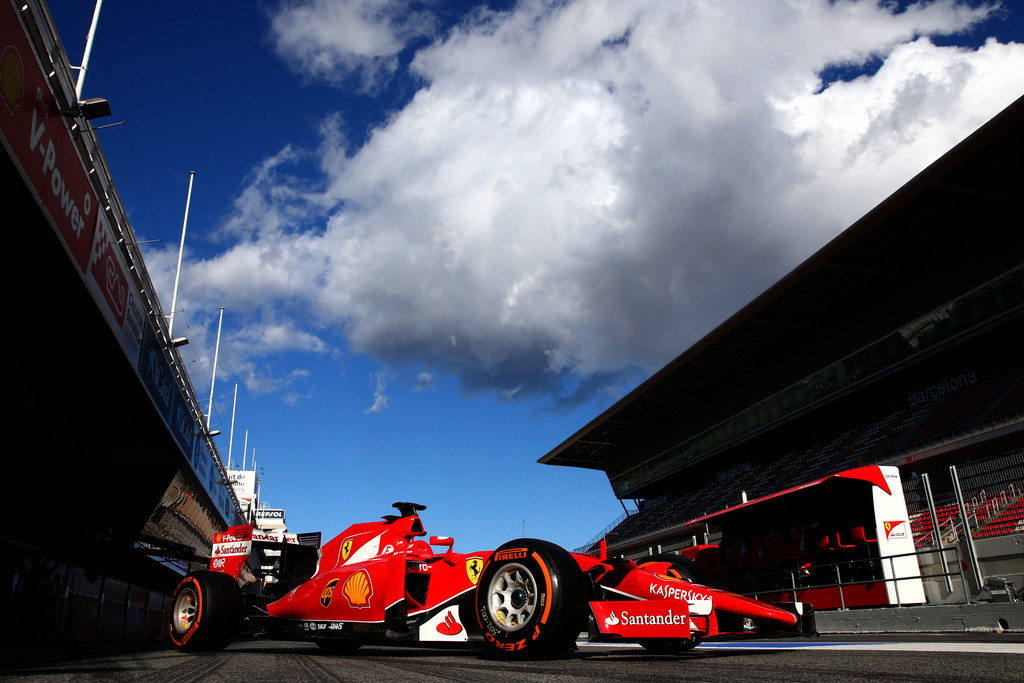 Re: FOTOS - FERRARI FILMING DAY