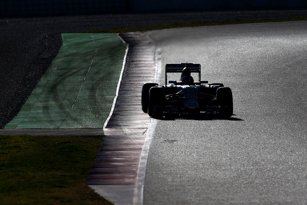 Re: FOTOS -  TEST DE PRETEMPORADA EN BARCELONA (DIA 6)