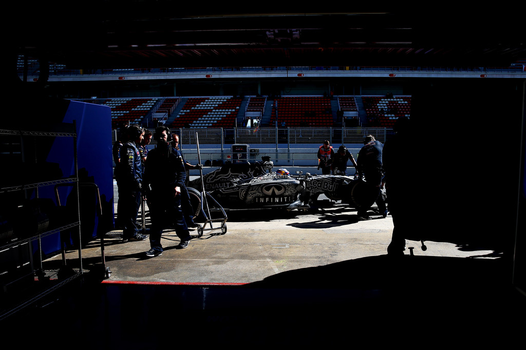 Re: FOTOS - TEST DE PRETEMPORADA EN BARCELONA (DIA 7)