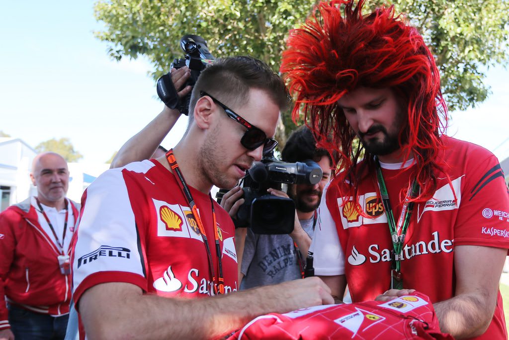 Re: FANS DE SEB & KIMI.... SCUDERIA FERRARI 2015...!!!!