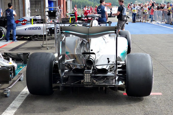 Re: Hilo de Mercedes AMG Petronas.