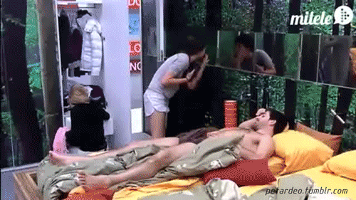 us2yaestaenmarchatocaexpulsarhastaelsabado