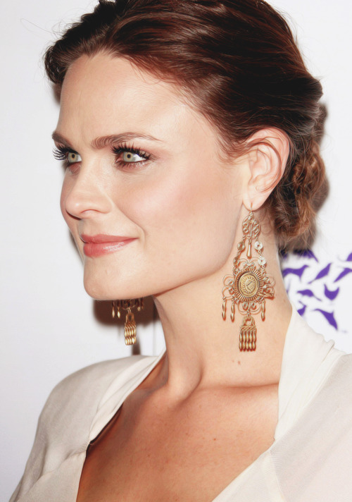 emilydeschaneldratemperancebrennan