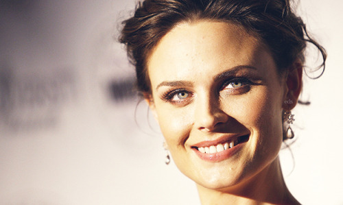 emilydeschaneldratemperancebrennan