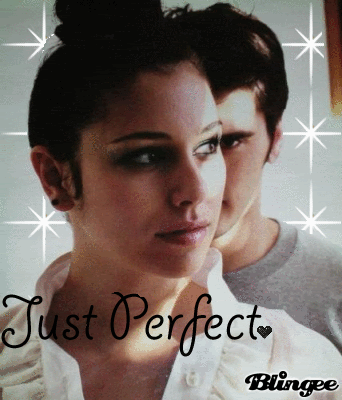 solojuliapuedevernosnuevosespiritusenelinternado