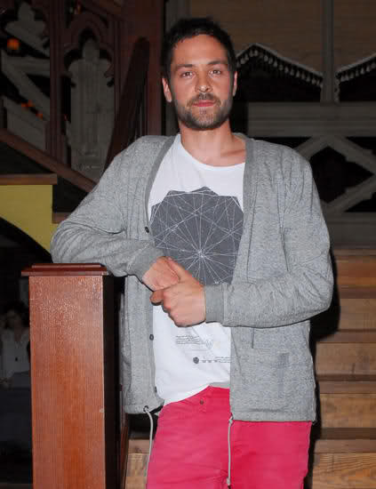 marcosyameliaadiosalinternadoperoestonoacabaaquinosvemosenelforodeandbandoleraandfelizaniversario