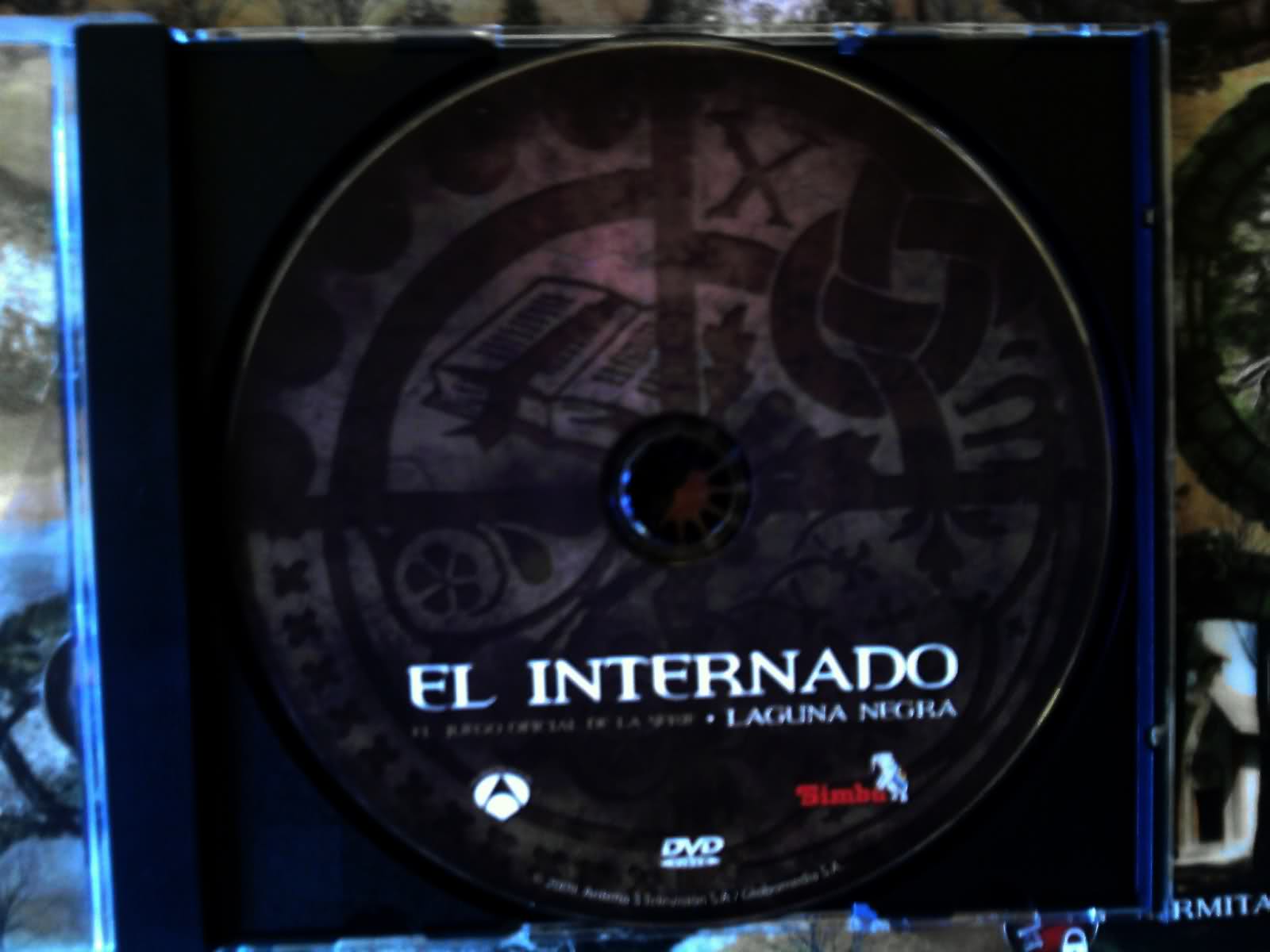 alguienmeexplicacomosejuegaaljuegodemesafotosdentro
