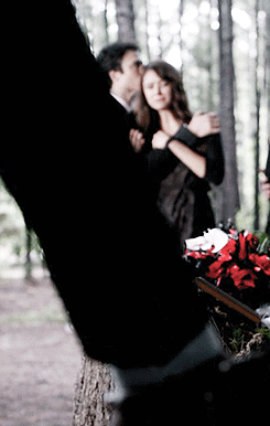 comentemosel5x04forwhomthebelltollscuidadinconlosspoilers