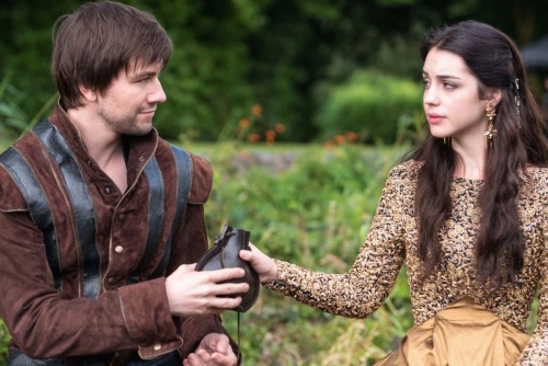 postparacomentarlaseriereign2temporadaestreno2deoctubre