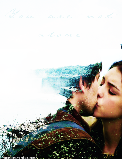 postparacomentarlaseriereign2temporadaestreno2deoctubre