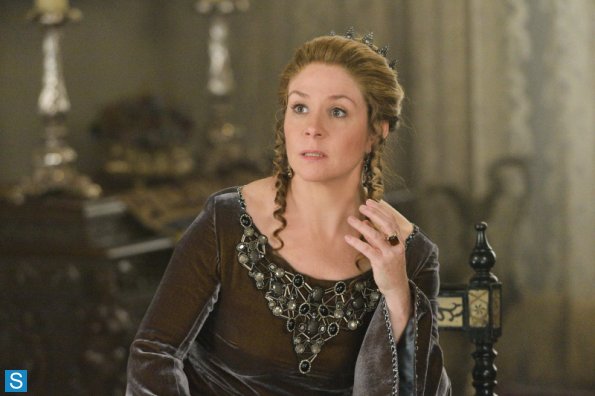 postparacomentarlaseriereign2temporadaestreno2deoctubre