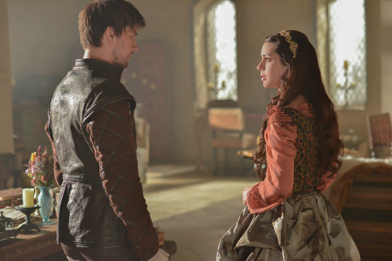 postparacomentarlaseriereign2temporadaestreno2deoctubre