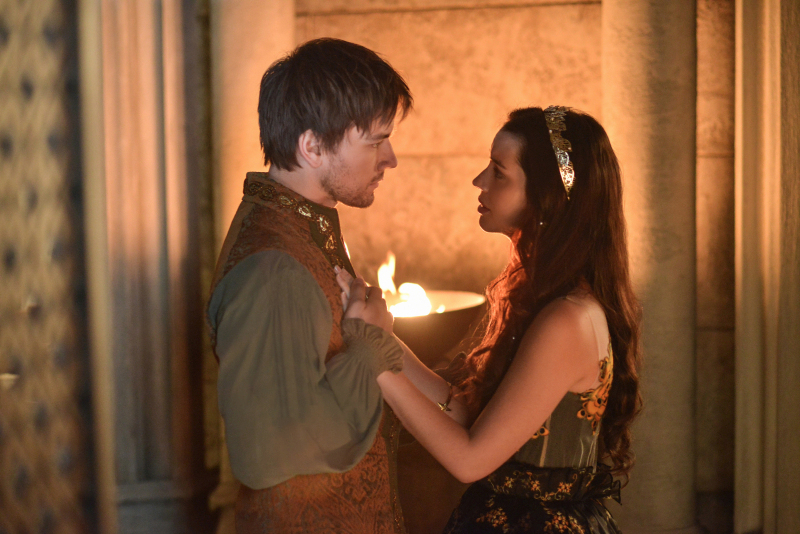 postparacomentarlaseriereign2temporadaestreno2deoctubre