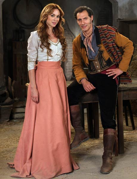 sarareeves-postoficial-sarayraulsonfelicesparasiemprejuntoamiguelitoeninglaterra